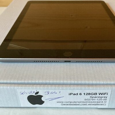 nieuwstaat Apple iPad 6 zwart 128GB 9.7" WiFi (4G) + garantie